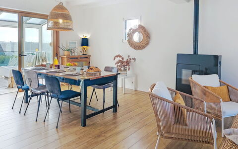 Le Clozic: Bois, Domicile, Dur, Planche, Plate-Forme, Chalet, Porche, Tache De Bois, Ombre, Matériau Naturel