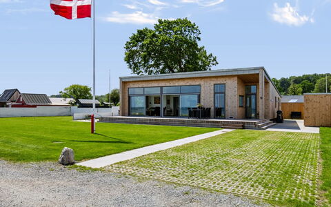 Eljas - 10M from the Sea: Ciel, Domicile, Toit, Nuage, Biens, Chalet, Allée, Ferme, Siding, Villa