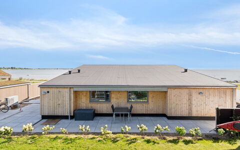 Eljas - 10M from the Sea: 