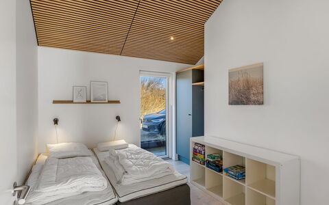 Gudrid - 400M from the Sea: Design Intérieur, Plafond, Bois, Chambre, Lit, Sol, Sol, Pièce, Meubles, Literie