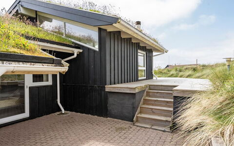 Osfrid - 175M from the Sea: Bois, Meubles, Appartement, Pièce, Plafond, Tache De Bois, Chaise, Dur, Vernis, Lumber