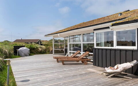 Osfrid - 175M from the Sea: Bois, Meubles, Appartement, Pièce, Plafond, Tache De Bois, Chaise, Dur, Vernis, Lumber