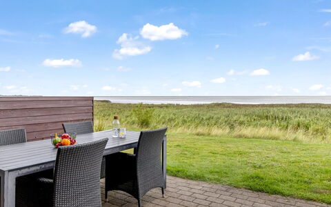 Auwe - 3.5Km from the Sea: Meubles, Bois, Design Intérieur, Sol, Sol, Chaise, Pièce, Plafond, Salon, Appartement