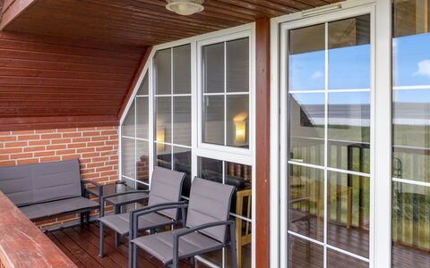 Auwe - 3.5Km from the Sea: Meubles, Bois, Design Intérieur, Sol, Sol, Chaise, Pièce, Plafond, Salon, Appartement