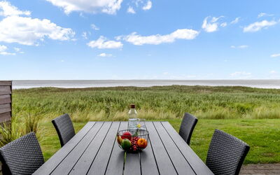 Auwe - 3.5Km from the Sea