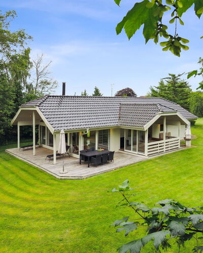 Ilwith - 400M from the Sea