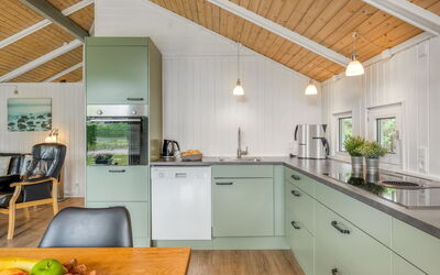Maini - 350M from the Sea
