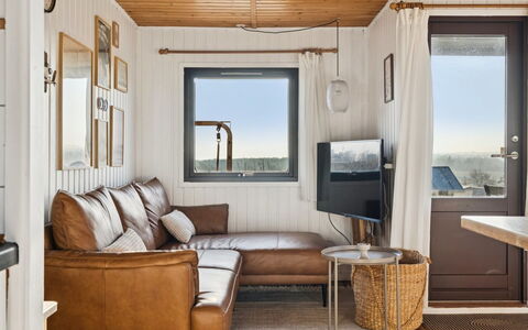 Joseph - 500M from the Sea: Bois, Tache De Bois, Throw Pillow, Dur, Oreiller, Salon, Planche, Parquet, Lampe