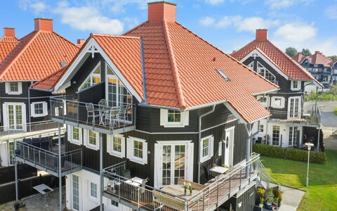 Alitta - 240M from the Sea: Bleu, Chalet, Maison, Domicile, Ferme, Biens, Siding