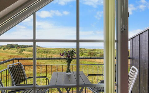 Alitta - 240M from the Sea: Bleu, Chalet, Maison, Domicile, Ferme, Biens, Siding