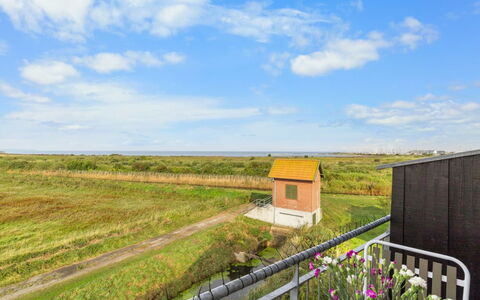 Alitta - 240M from the Sea: Bleu, Chalet, Maison, Domicile, Ferme, Biens, Siding