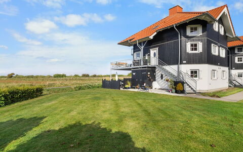 Alitta - 240M from the Sea: Bleu, Chalet, Maison, Domicile, Ferme, Biens, Siding