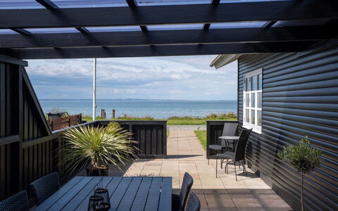 Sada - 30M from the Sea: Meubles, Design Intérieur, Bois, Plafond, Sol, Sol, Parquet, Table Cuisine Et Salle A Manger, Table, Luminaire