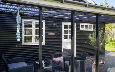 Sada - 30M from the Sea: Meubles, Design Intérieur, Bois, Plafond, Sol, Sol, Parquet, Table Cuisine Et Salle A Manger, Table, Luminaire