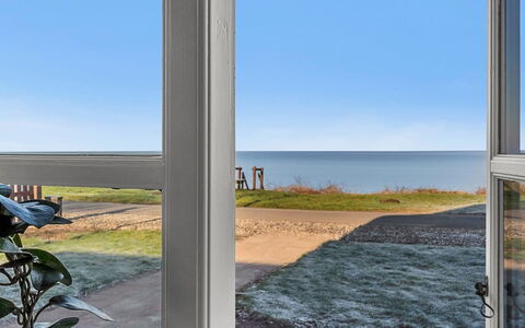 Sada - 30M from the Sea: Mer, Horizon, Côte, Océan, Cotiers Et Relief Océaniques, Rive, Plage, Lumière Du Soleil, Ombre