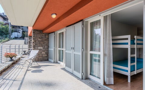 Sant'Anna: Sol, Design Intérieur, Sol, Plafond, Appartement, Tache De Bois, Balcon, Daylighting, Hôtel