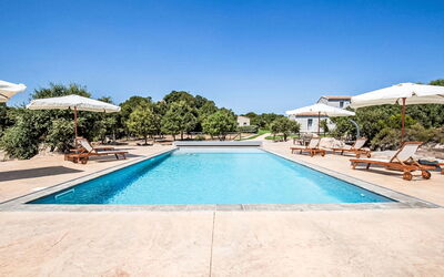 Tempio Pausania 2: Bleu, Ombre, Recours, Mobilier De Jardin, Loisir, Piscine, Parapluie, Biens, Aménagement Paysager, Eco Hôtel