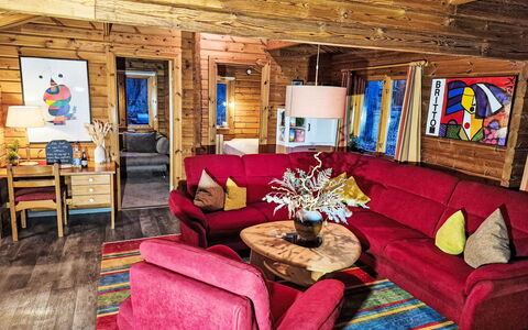Freigeist: Bois, Meubles, Design Intérieur, Canapé, Salon, Plafond, Pièce, Domicile, Chaise