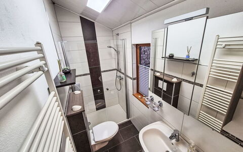 Freigeist: Luminaire Plomberie, Robinet, Évier, Sol, Design Intérieur, Salle De Bains, Plomberie, Sol, Lavabo, Toilette