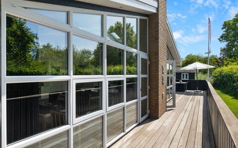 Merrit - 280M from the Sea: Meubles, Bois, Design Intérieur, Sol, Sol, Chaise, Pièce, Plafond, Salon, Appartement