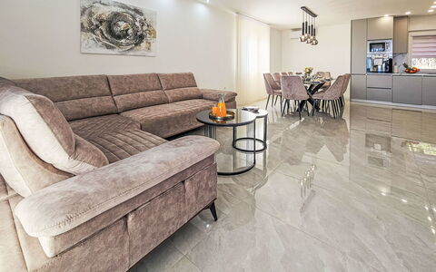 Villa Budimir: Sol, Sol, Design Intérieur, Meubles, Bois, Plafond, Canapé, Salon, Parquet, Pièce