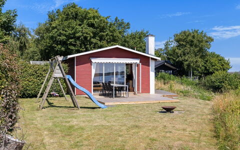 Rajna - 30M from the Sea: Meubles, Bois, Design Intérieur, Sol, Sol, Chaise, Pièce, Plafond, Salon, Appartement