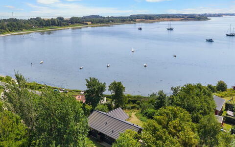 Edvardsine - 40M from the Sea: Bleu, Chalet, Maison, Domicile, Ferme, Biens, Siding