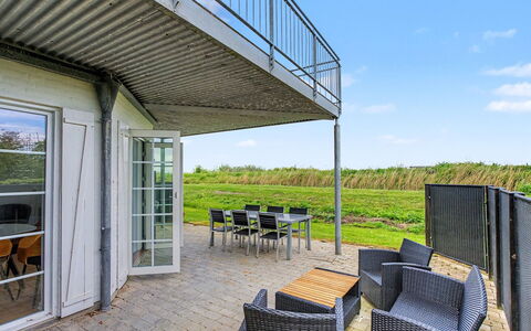 Babo - 250M from the Sea: Porche, Balcon, Biens, Ombre, Plate-Forme, Balustrade, Daylighting, Villa, Clôture