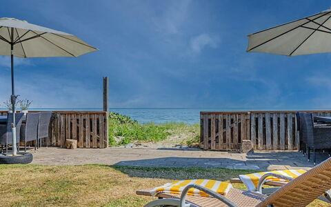 Nedelko - 20M from the Sea: Bleu, Mobilier De Jardin, Mer, Océan, Ombre, Chaise, Côte, Rive, Plage, Dur