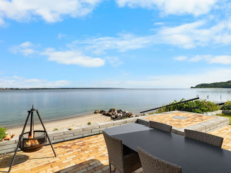 Yngvy - 10M from the Sea