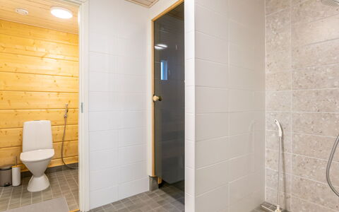 Joutsenranta: Sol, Sol, Bois, Luminaire Plomberie, Salle De Bains, Toilette, Design Intérieur, Siège De Toilette, Plomberie, Pièce