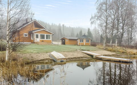 Joutsenranta: Bois, Chalet, Tache De Bois, Dur, Cabane En Rondins, Planche, Plafond, Matériau Naturel, Lumber, Batiments Jardin