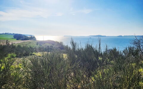Bungalow 33: Ciel, Bleu, L'Eau, Vert, Herbe, Végétation, Paysage Naturel, Horizon, Écorégion