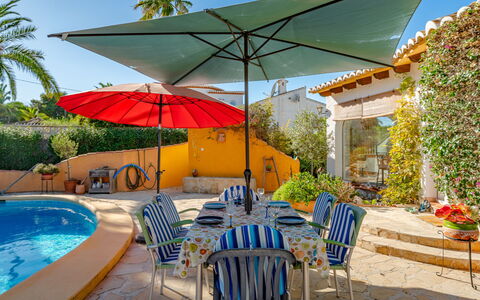 Sol & Sal: Parapluie, Mobilier De Jardin, Meubles, Piscine, Chaise, Recours, Eco Hôtel, Ombre, Tableau De Plein Air, Hacienda