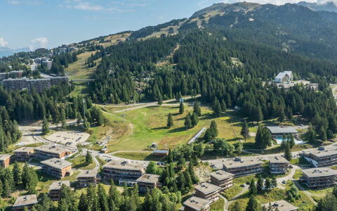 V. du Bachat Joubarbes: Paysage, Zone Résidentielle, Montagnes, Lot Terre, Station De Montagne, Vue Du Ciel, Design Urbain, Photographie Aérienne, Pente, Chaîne De Montagnes