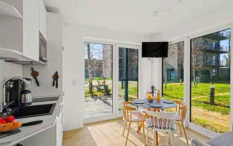Seemomente (615): Domicile, Appartement, Jardin, Chaise, Tache De Bois, Biens, Cour, Dur, Aménagement Paysager, Arrière-Cour