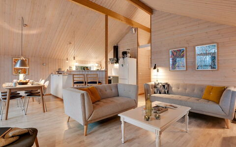 Iorund - 10Km from the Sea: Meubles, Design Intérieur, Bois, Sol, Plafond, Luminaire, Sol, Salon, Éclairage, Domicile