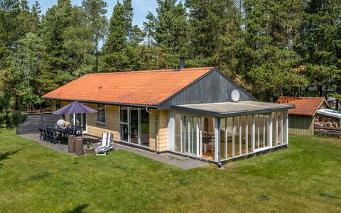 Galia - 2.5Km from the Sea: Meubles, Bois, Design Intérieur, Sol, Sol, Chaise, Pièce, Plafond, Salon, Appartement