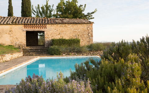 Podere Sangiovese, Pool and View in Chianti: Lot Terre, Ferme, Chalet, Biens, Aménagement Paysager, Mur De Pierre, Villa