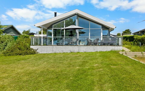 Ubavka - 100M from the Sea: Bleu, Chalet, Maison, Domicile, Ferme, Biens, Siding
