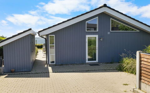 Ubavka - 100M from the Sea: Bleu, Chalet, Maison, Domicile, Ferme, Biens, Siding