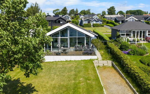 Ubavka - 100M from the Sea: Bleu, Chalet, Maison, Domicile, Ferme, Biens, Siding
