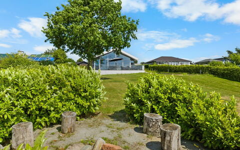 Ubavka - 100M from the Sea: Bleu, Chalet, Maison, Domicile, Ferme, Biens, Siding