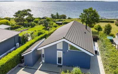 Ubavka - 100M from the Sea