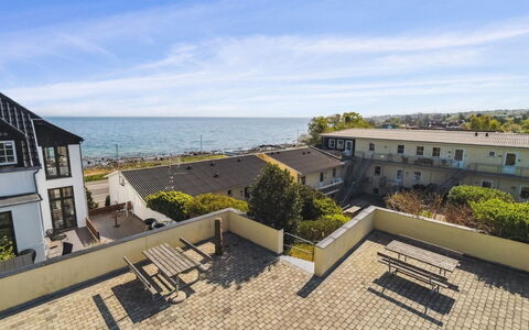 Juna - 50M from the Sea: Bleu, Chalet, Maison, Domicile, Ferme, Biens, Siding