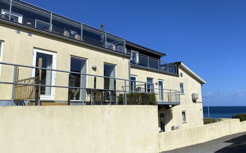 Yosefin - 50M from the Sea: Herbe, Prairie, Lot Terre, Chalet, Zone Rurale, Prairie, Batiments Jardin, Jardin, Cabanon