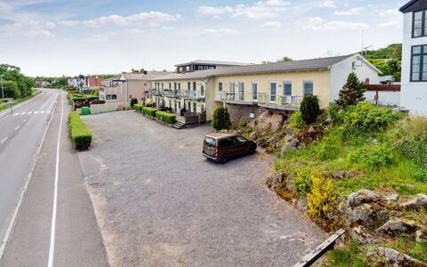 Yosefin - 50M from the Sea: Herbe, Prairie, Lot Terre, Chalet, Zone Rurale, Prairie, Batiments Jardin, Jardin, Cabanon