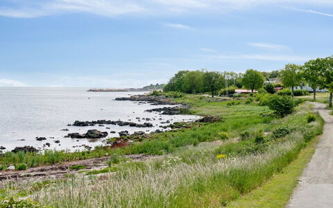 Yosefin - 50M from the Sea: Herbe, Prairie, Lot Terre, Chalet, Zone Rurale, Prairie, Batiments Jardin, Jardin, Cabanon