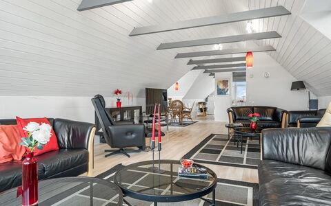 Siljana - 200M from the Sea: Meubles, Bois, Design Intérieur, Sol, Sol, Chaise, Pièce, Plafond, Salon, Appartement