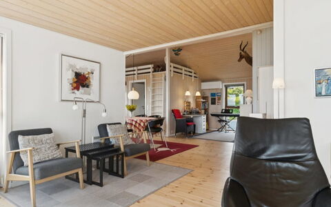 Viggo - 200M from the Sea: Bois, Domicile, Porche, Plate-Forme, Dur, Toit, Tache De Bois, Parquet, Eco Hôtel